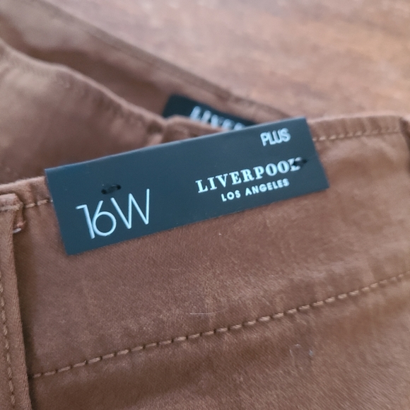 New with Tags Liverpool Utility Skirt size 16W - Picture 7 of 7